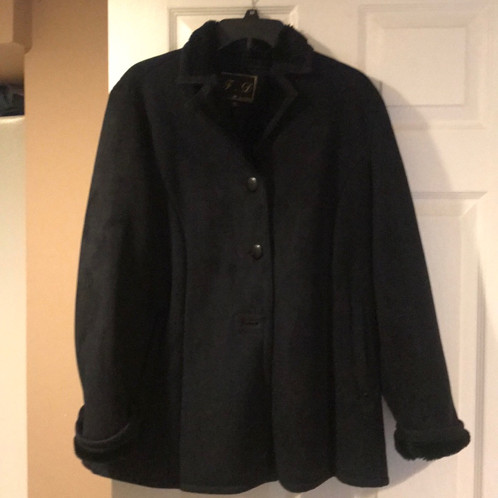 Women’s size small lamb skim suede swing coat